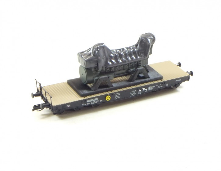 Ludmilla Motorblock 1, unter Plane
